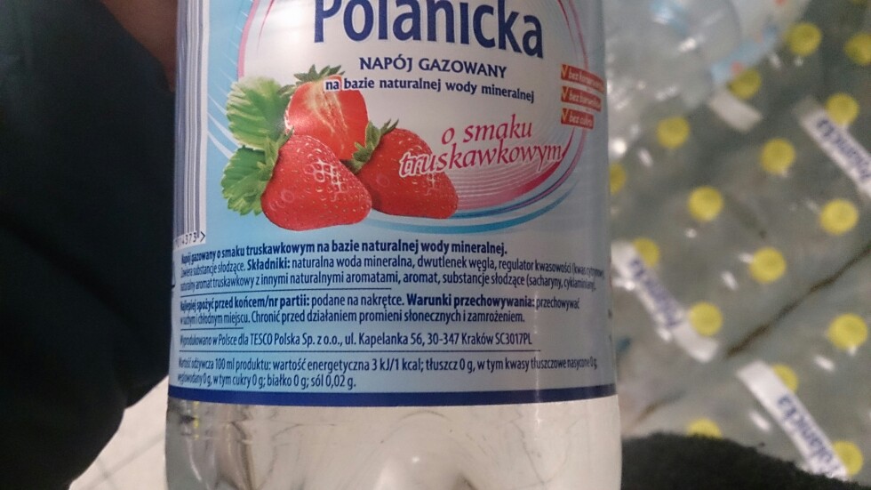 Woda Polanicka o smaku truskawkowym 