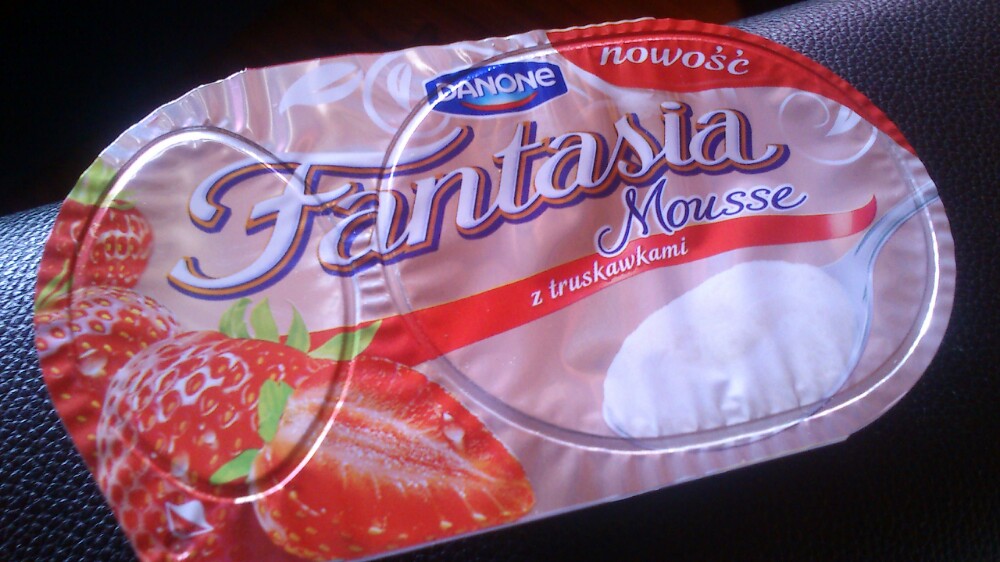 Fantasia Mousse z truskawkami Danone 