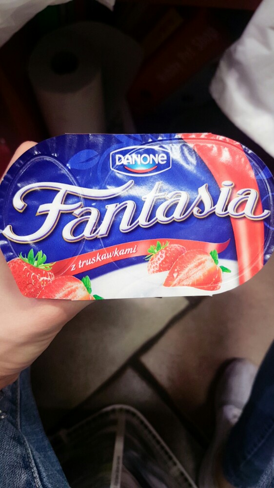 Jogurt  Fantasia truskawkowy Danone 