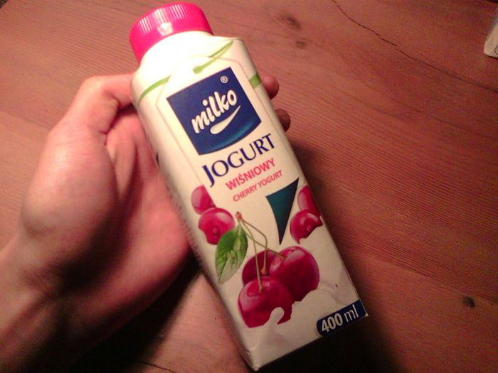 Jogurt wiśniowy Milko 