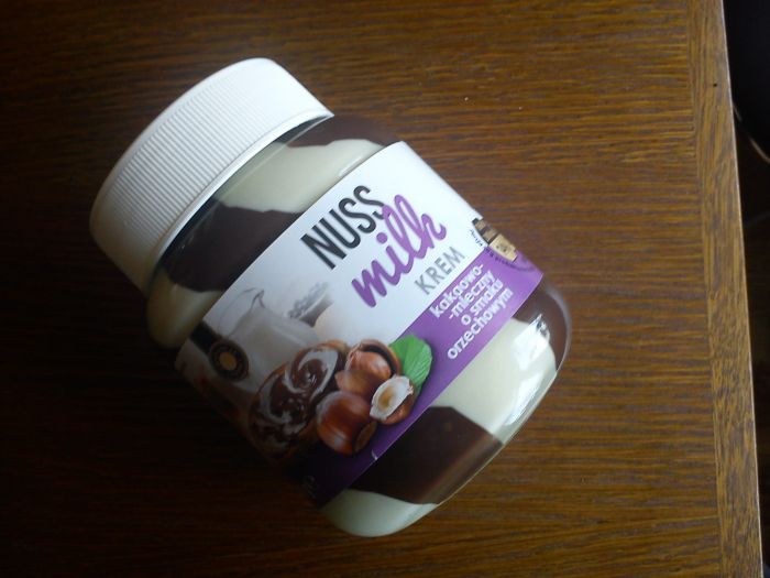 Krem kakaowo-mleczny o smaku orzechowym NussMilk biedronka