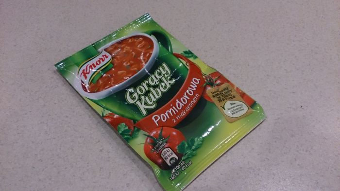 Pomidorowa z makaronem Gorący Kubek Knorr 