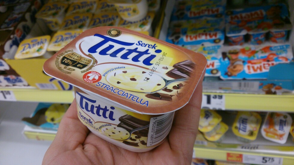 Serek z kawałkami czekolady Tutti biedronka