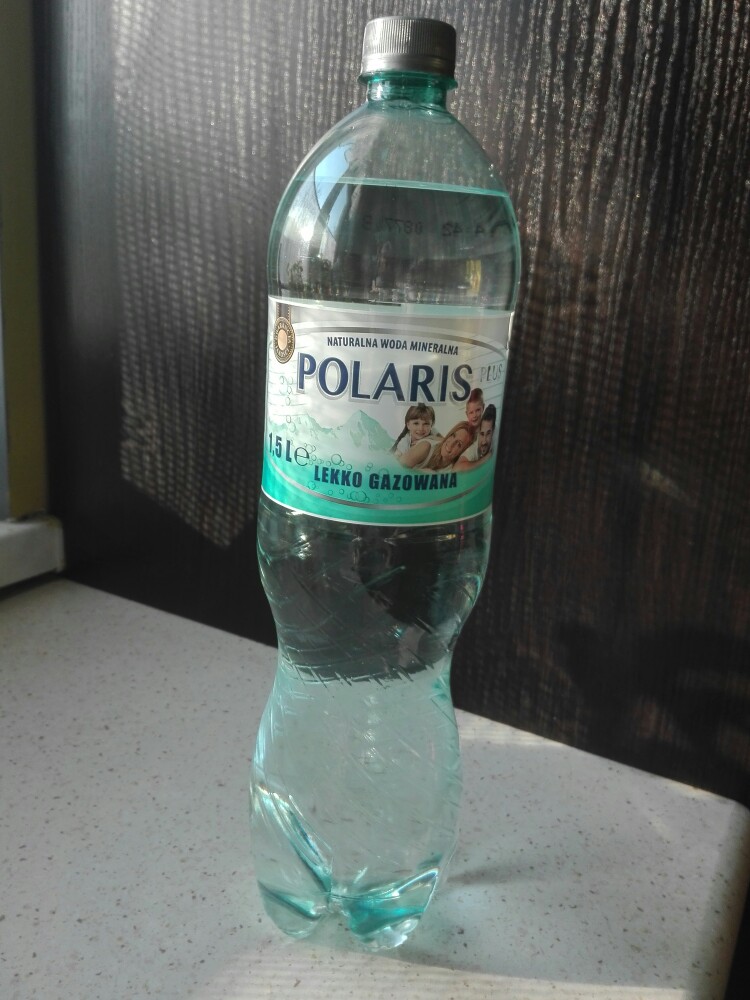Woda lekko gazowana Polaris 