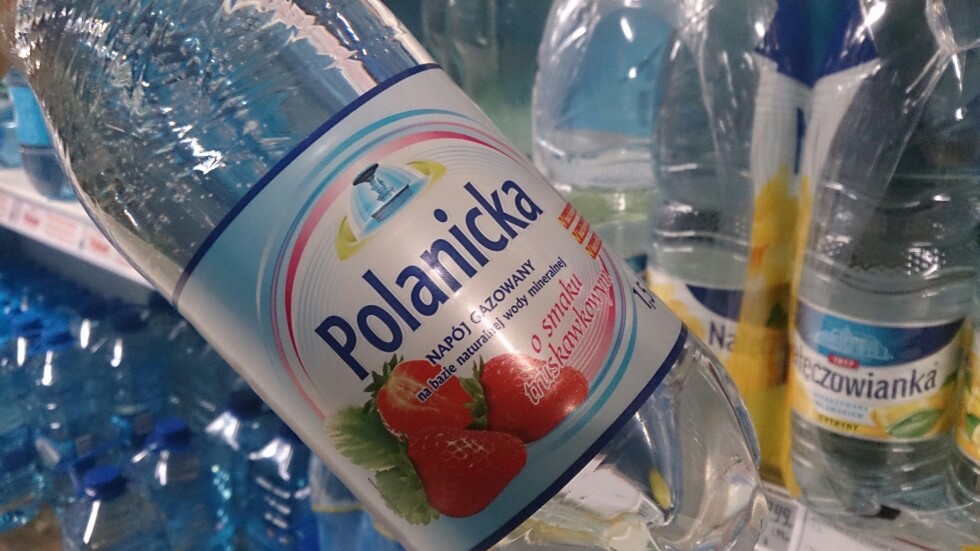 Woda Polanicka o smaku truskawkowym 